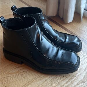 Kenneth Cole Reaction Glossy Black Boots